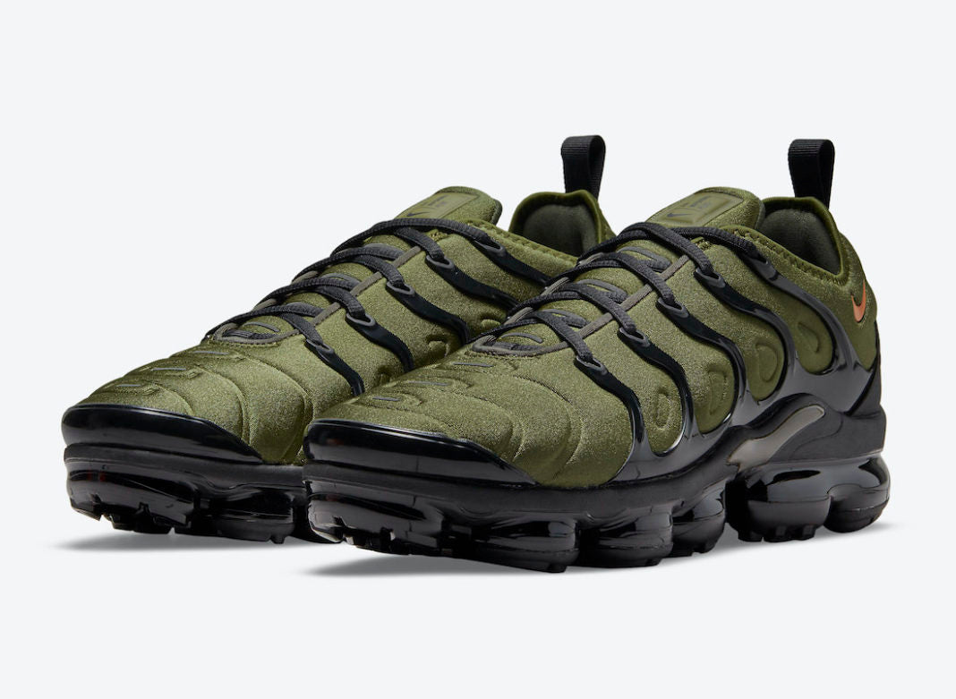 nike air vapormax plus rough green dark russet