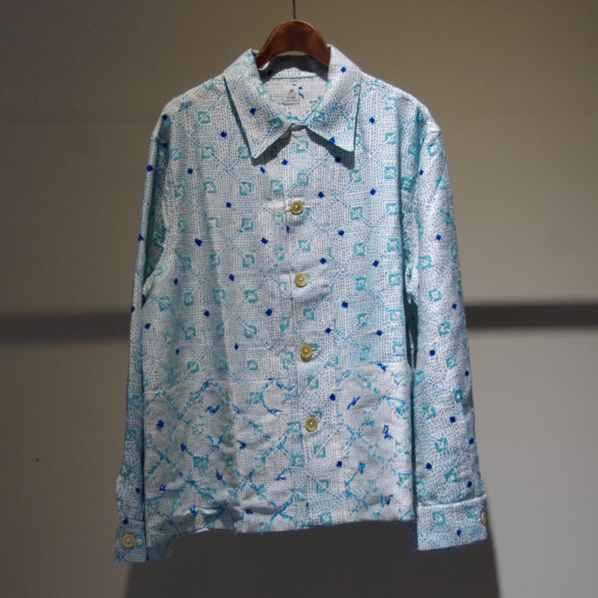 PERIOD FEATURES Shirts Blouson