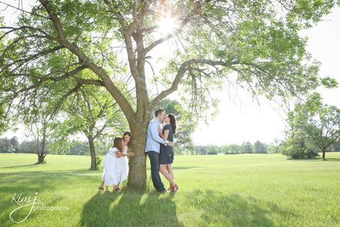 Family Photo Kissing