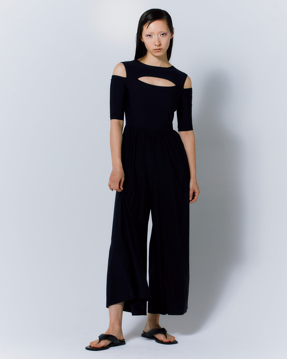 NOTCH DESIGN HIGH STRETCH JUMPSUIT | SENSE 11_ | STORE | THINGS