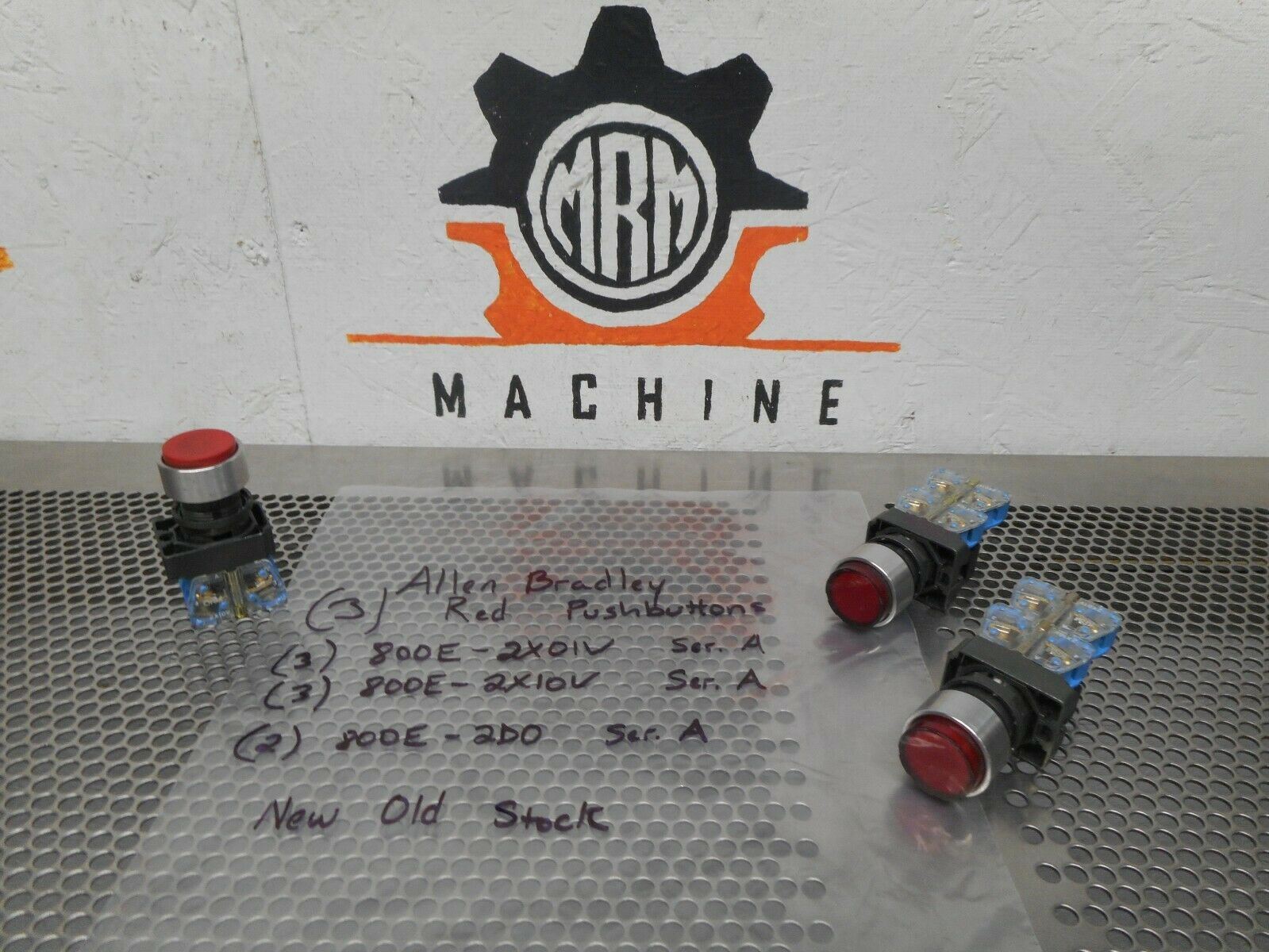 Allen Bradley Red Illuminated Pushbuttons With 800e 2x10v 800e 2x01v 8n Mrm Machine