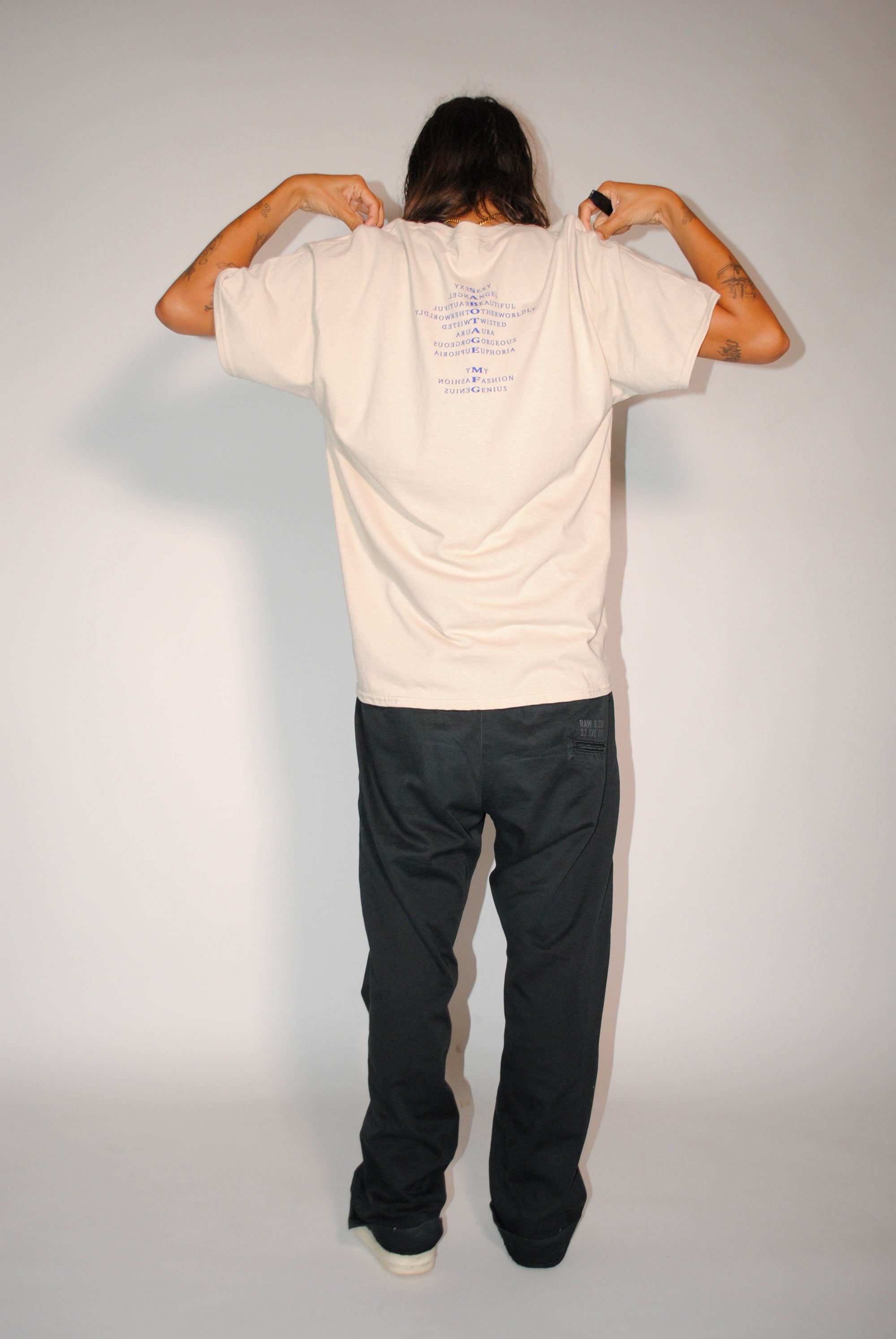 CrazyDaysAndNights Te Beige / Cobalt Blue