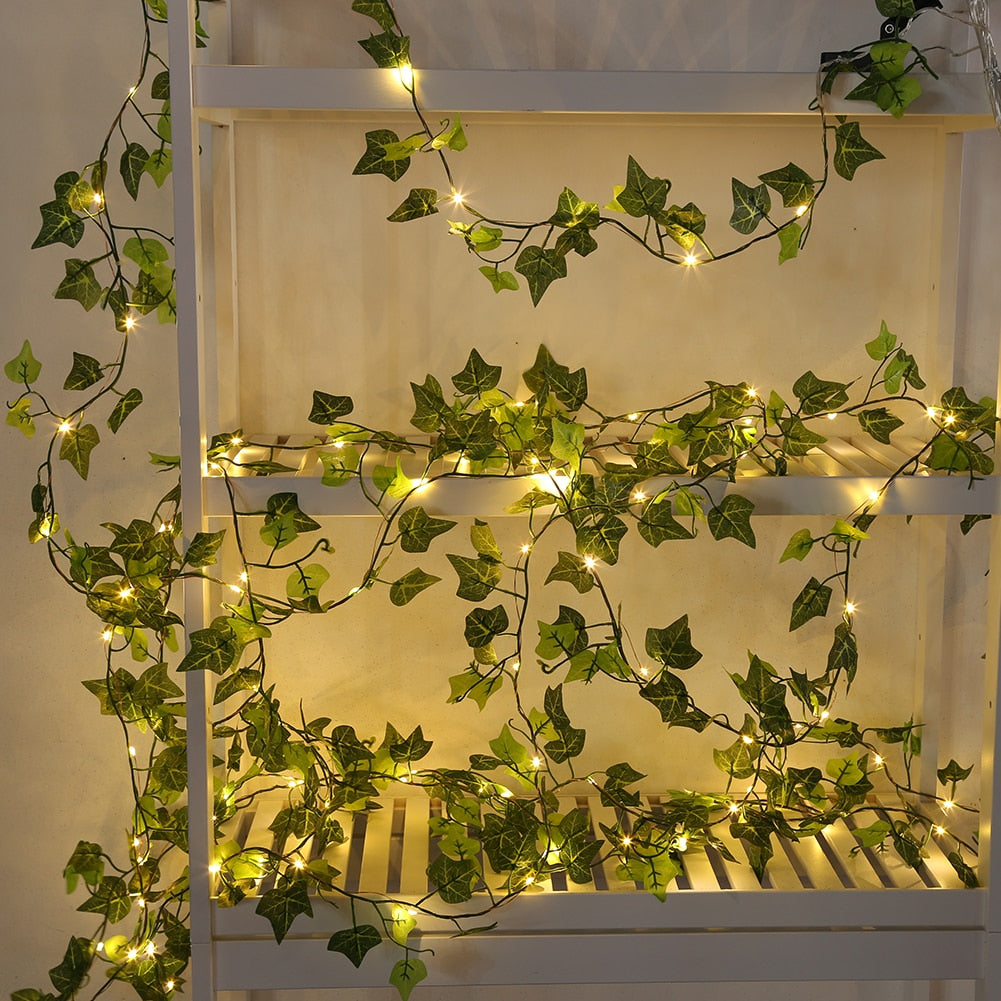 Solar LED Maple Leaf Outdoor Garland – ReflectionOfUDecor
