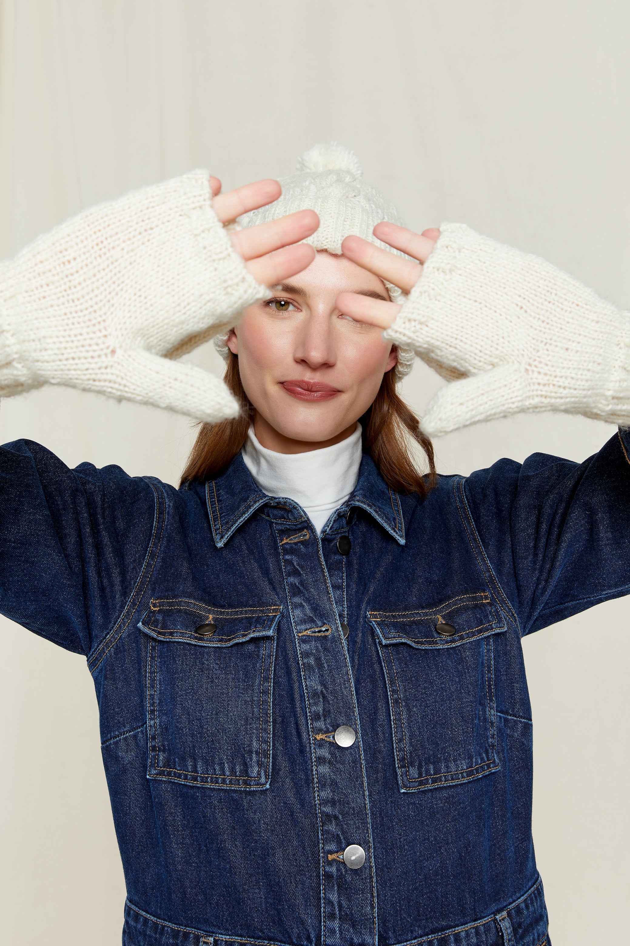 cream cable knit gloves