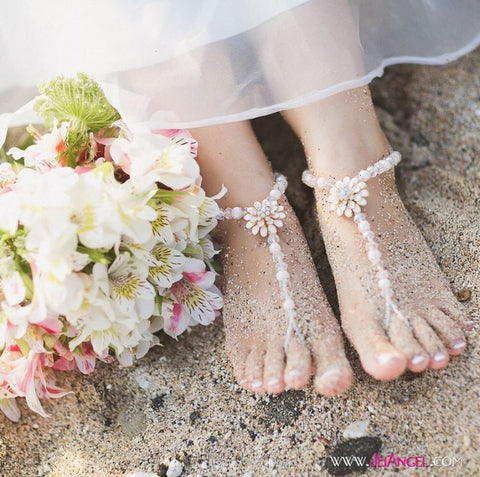 Barefoot Bride on the beach