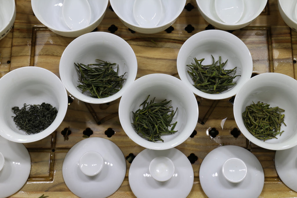 Verschiedene Qualitäten von grünem Tee