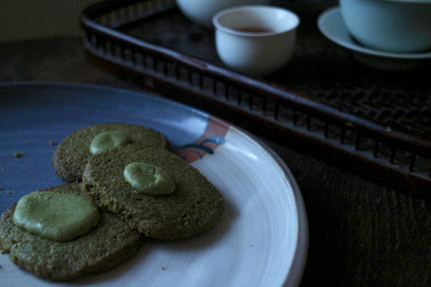 Green tea sablés with Fengqing Dian Hong in the background