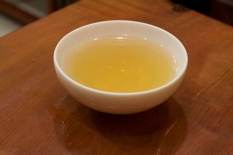 Chinese oolong tea - Bai Ya Qi Lan (by nannuoshan)