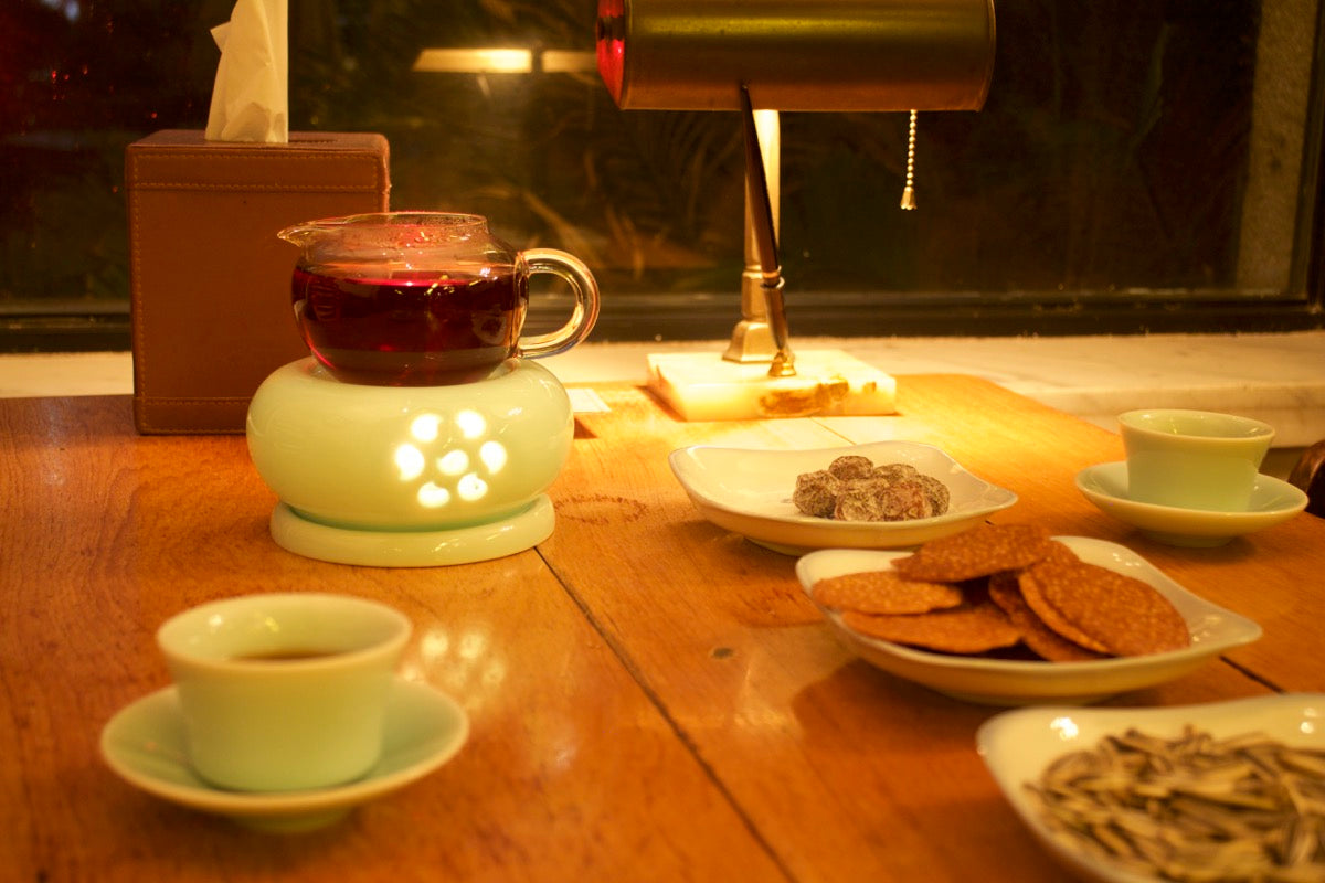 Shu Pu'er in a traditional tea house in Shanghai