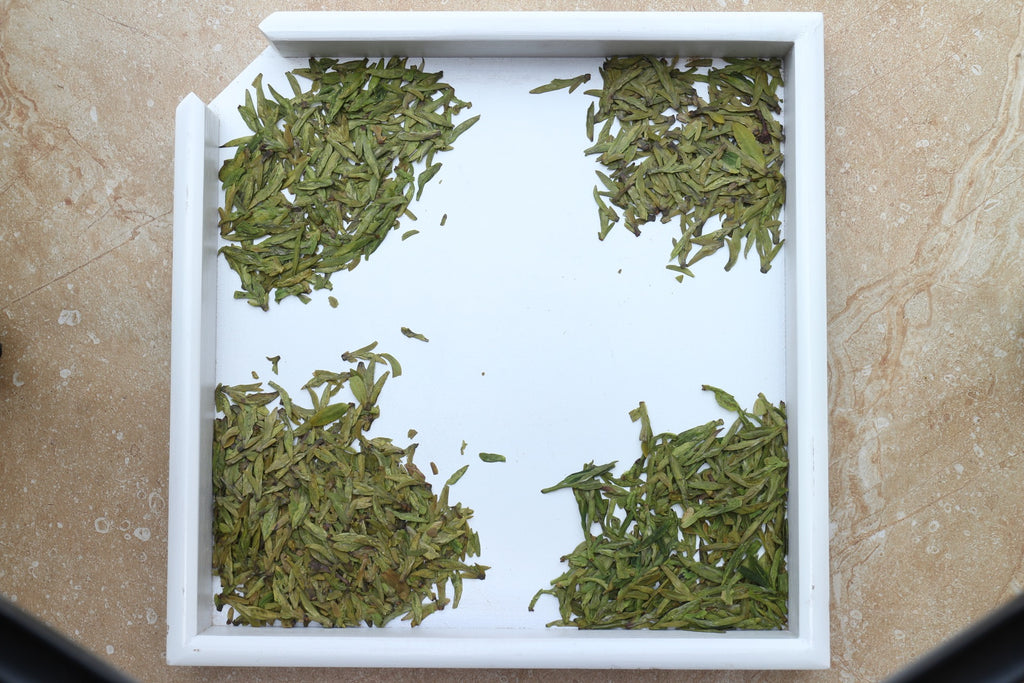 Verschiedene Qualitäten von Long Jing 