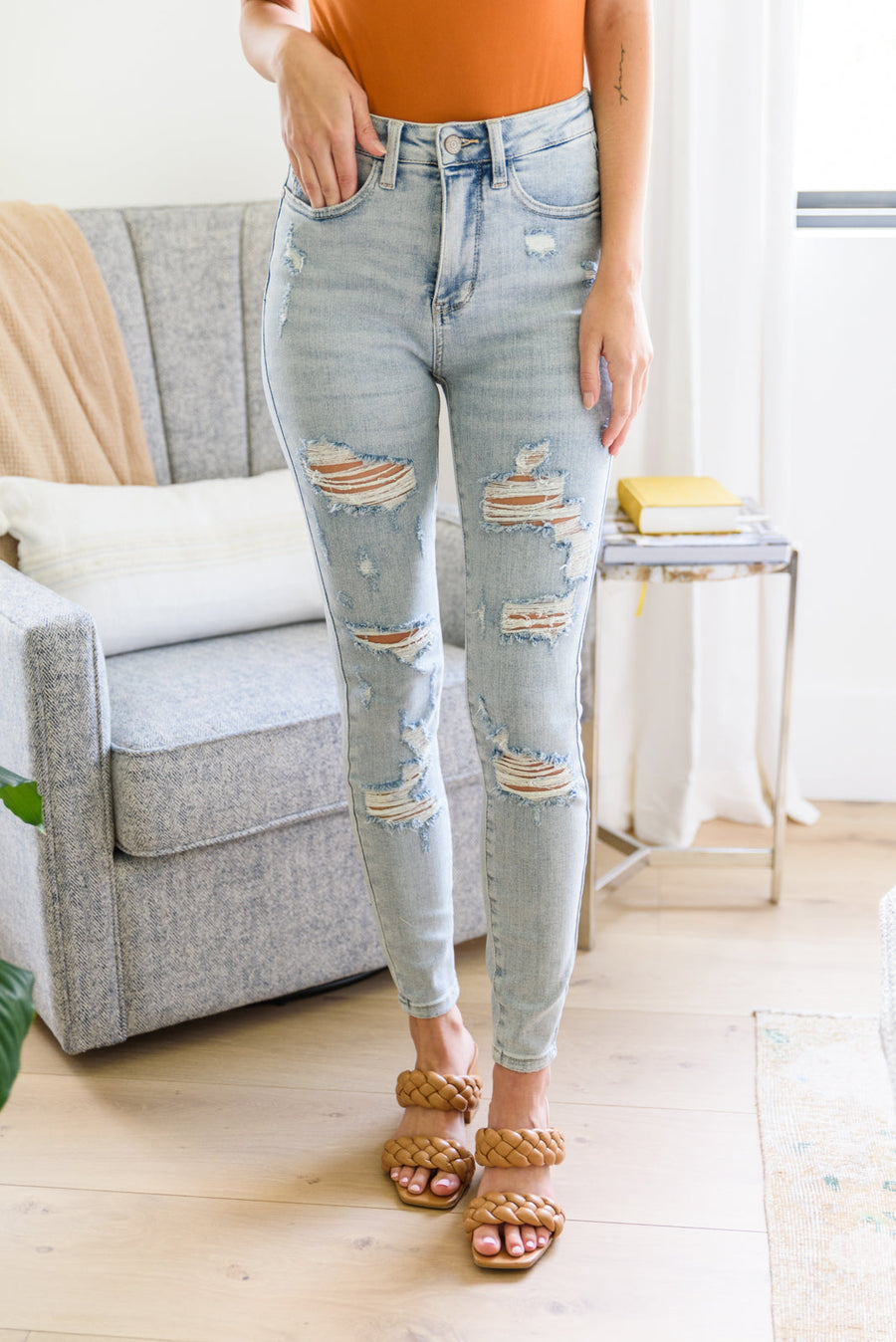 tummy control skinny jeans for fall denim fashion