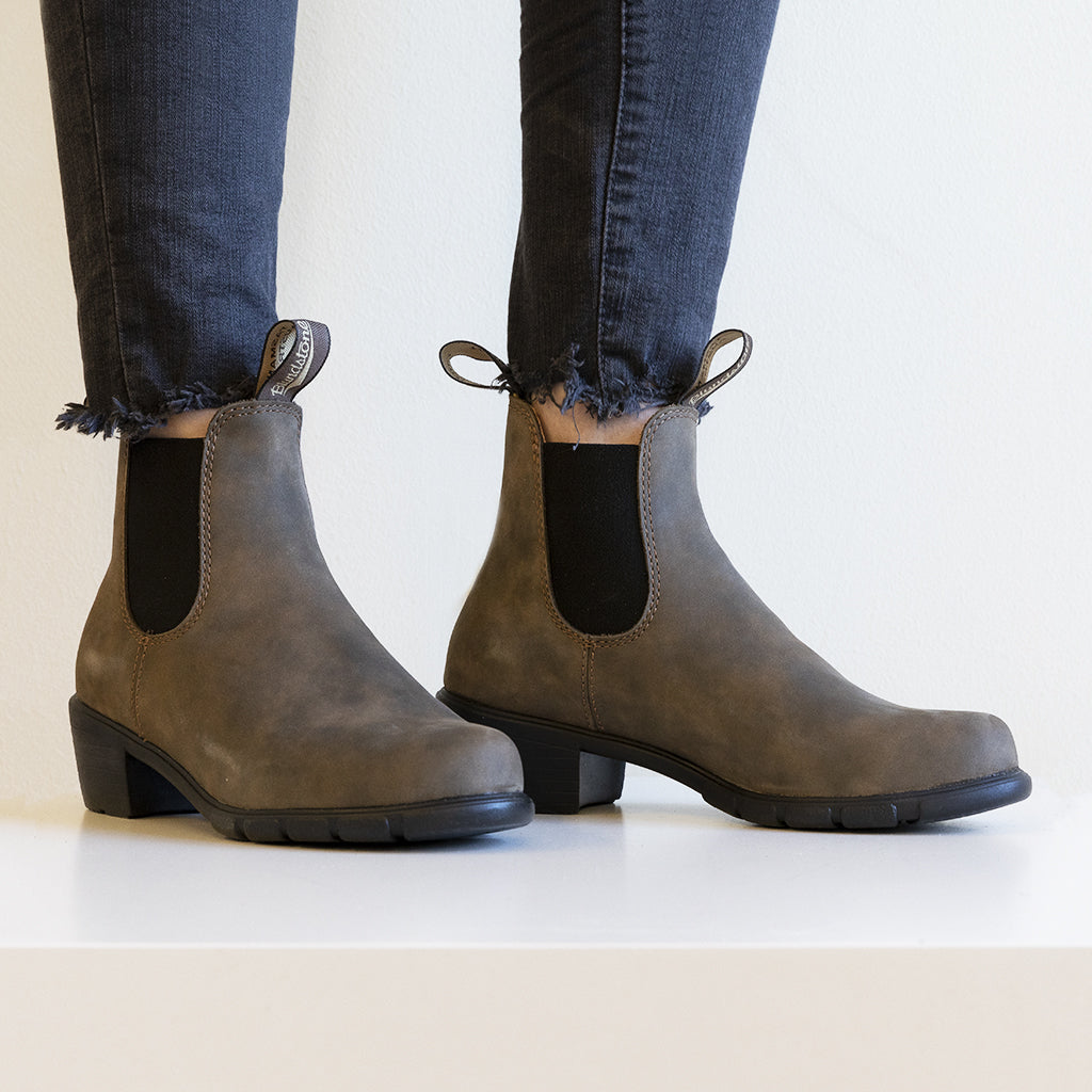 blundstone heeled boots