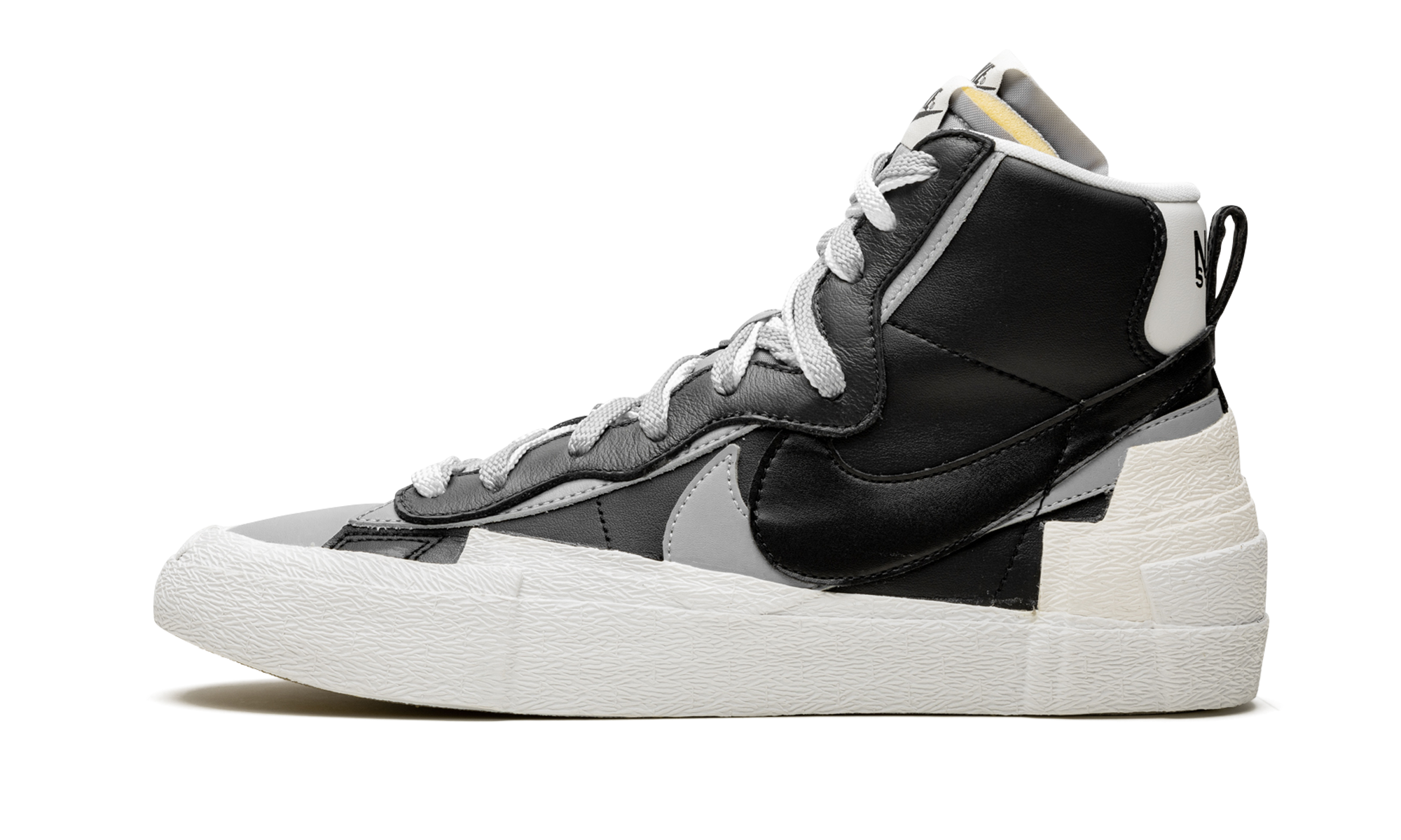 nike sacai blazer black white