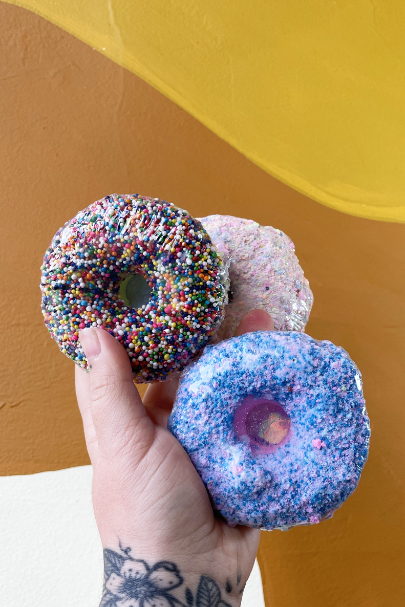 bath bomb doughnut