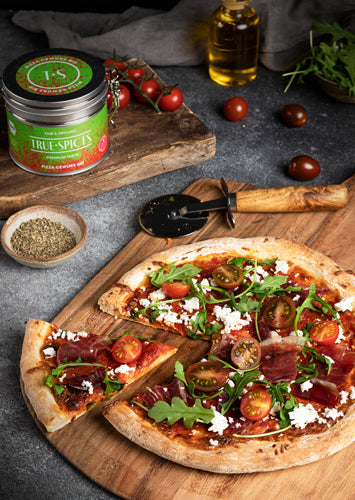 rezept-pizza-mit-rucola-und-serrano