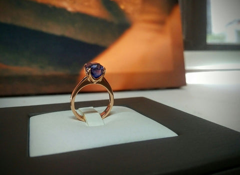 Sapphire engagement ring in 18k rose gold