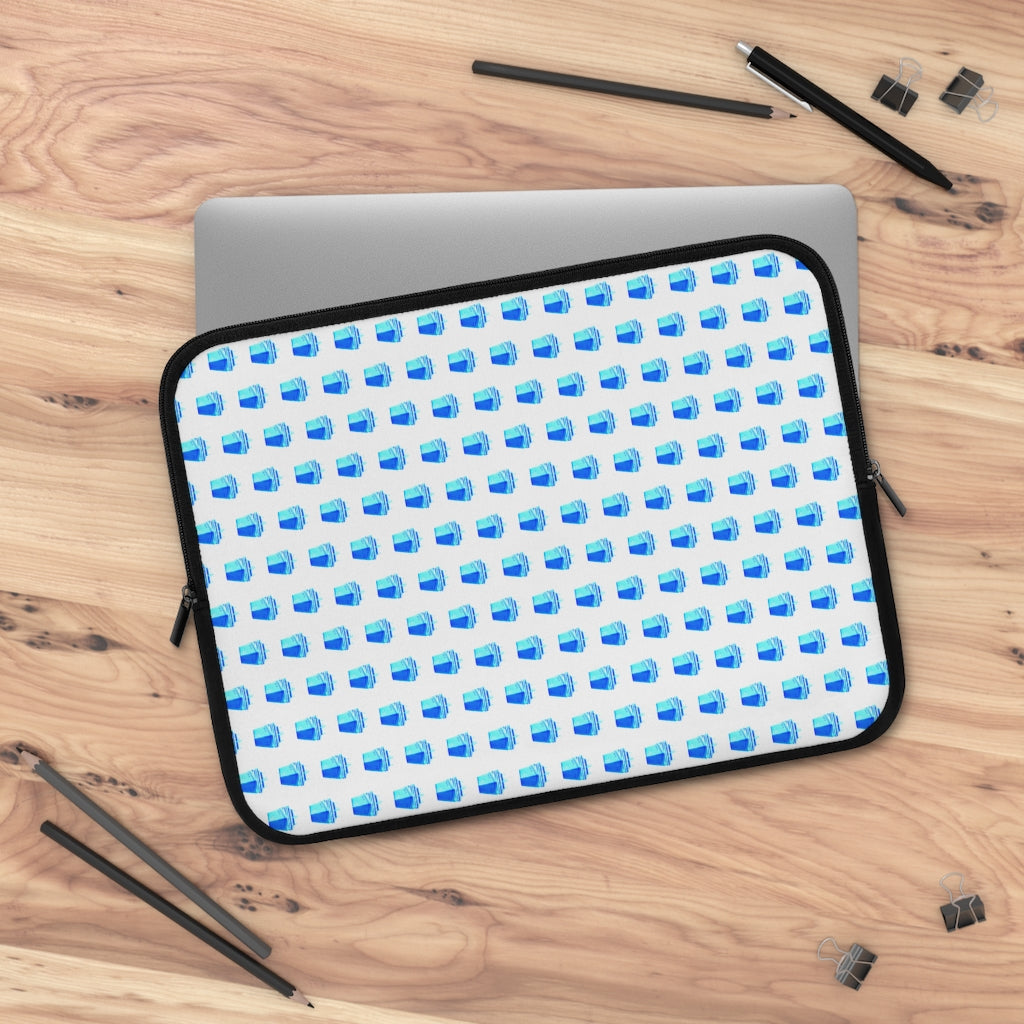 Getrott Turquoise Cruise Ships Pattern White Laptop Sleeve