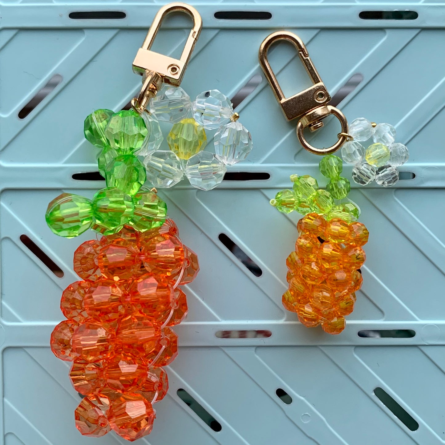 LES JOUES ROSES Keychain