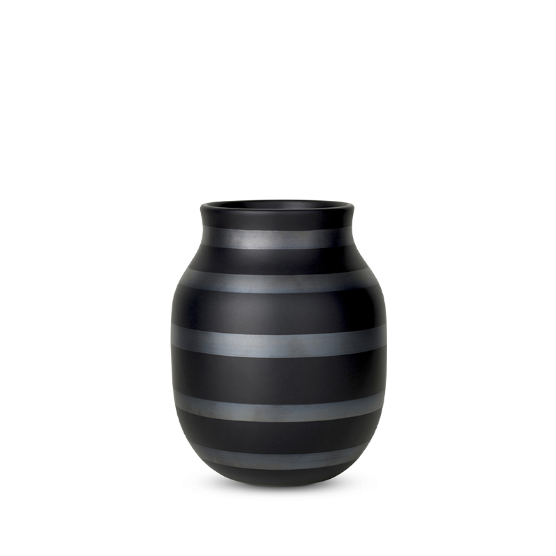 Omaggio Vase Sort 20 Cm – Hjem & Bord