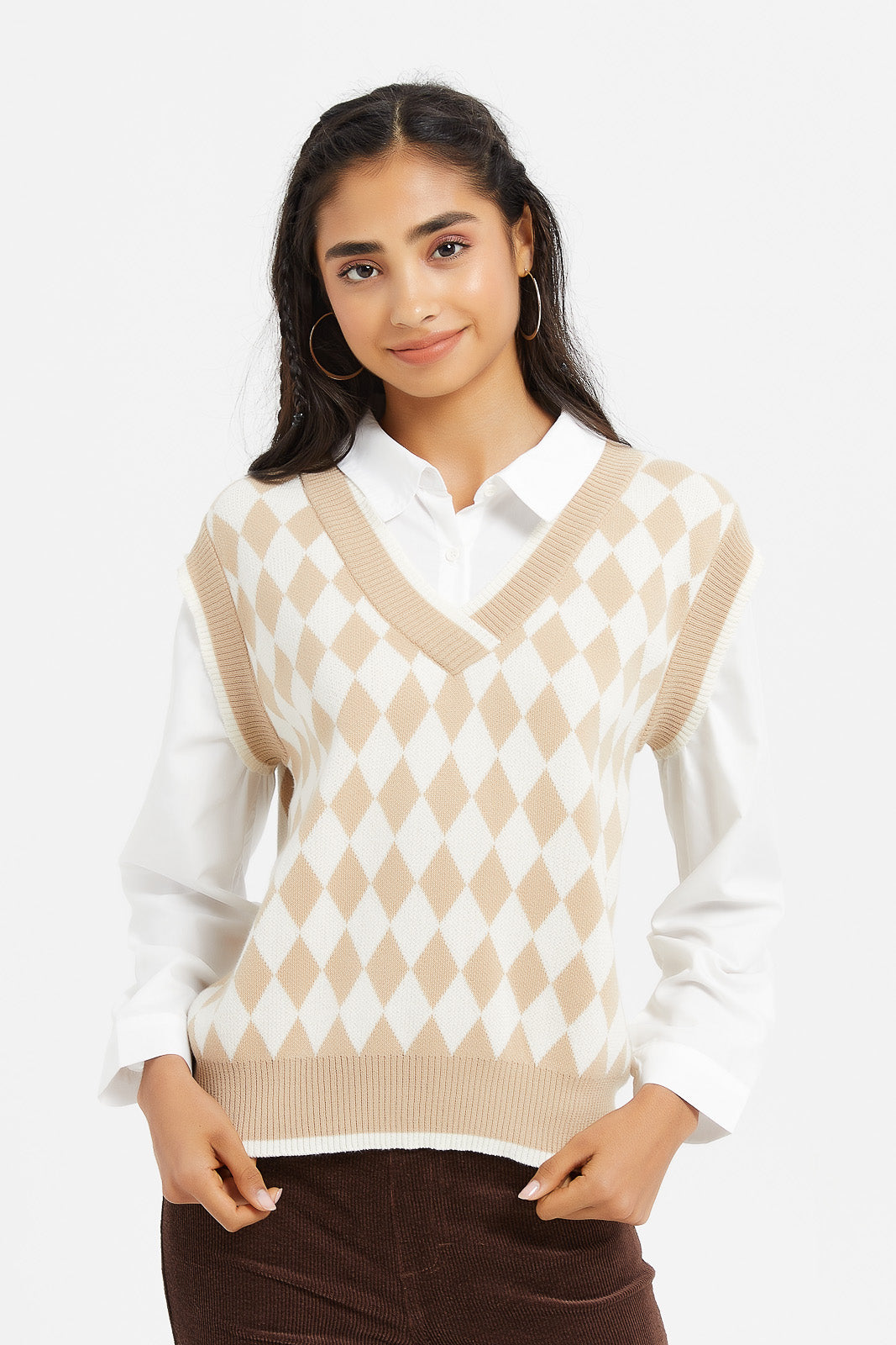 

Senior Girls Beige And White Shirt With Vest Pullover