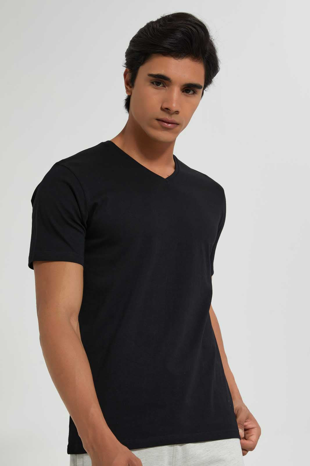 

Black V-Neck Basic T-Shirt