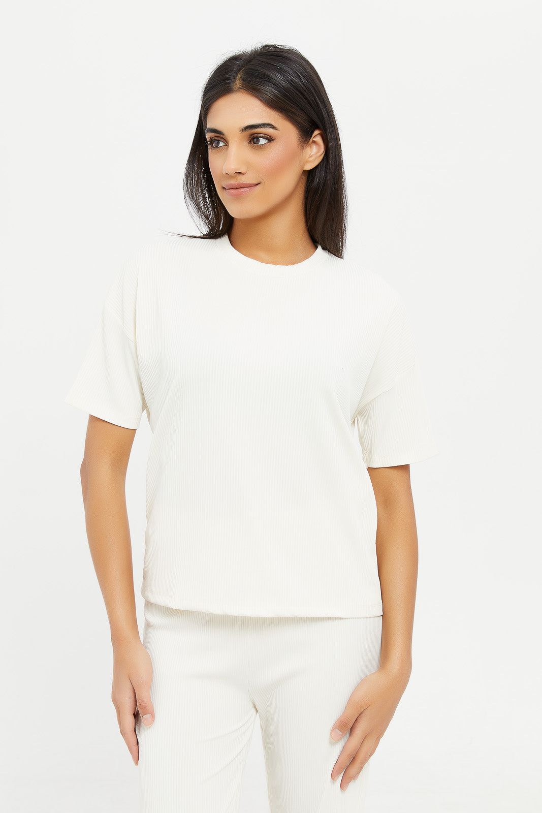 

Women Ivory Drop Shoulder Boxy T-Shirt