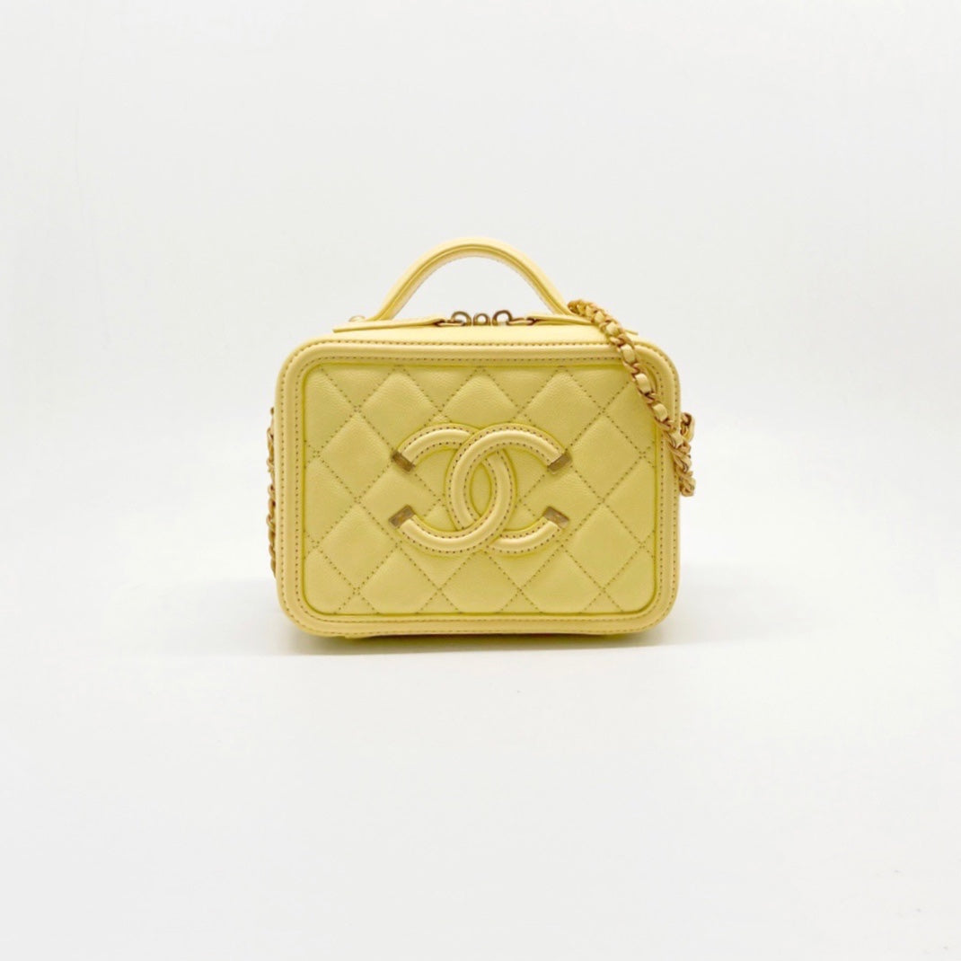 chanel filigree vanity case