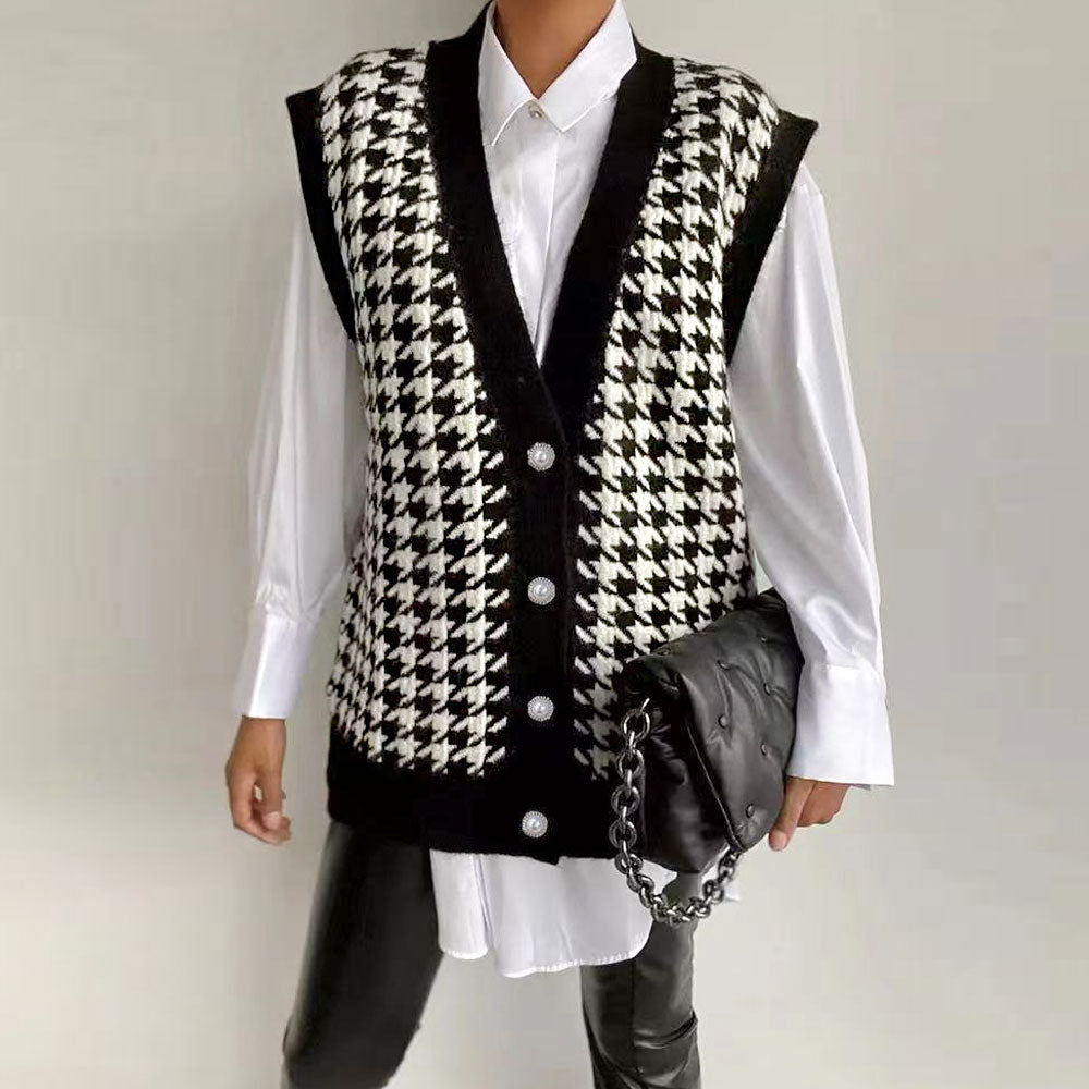 Classic Houndstooth Jacquard Knit Button Up Sweater Vest Black Fox