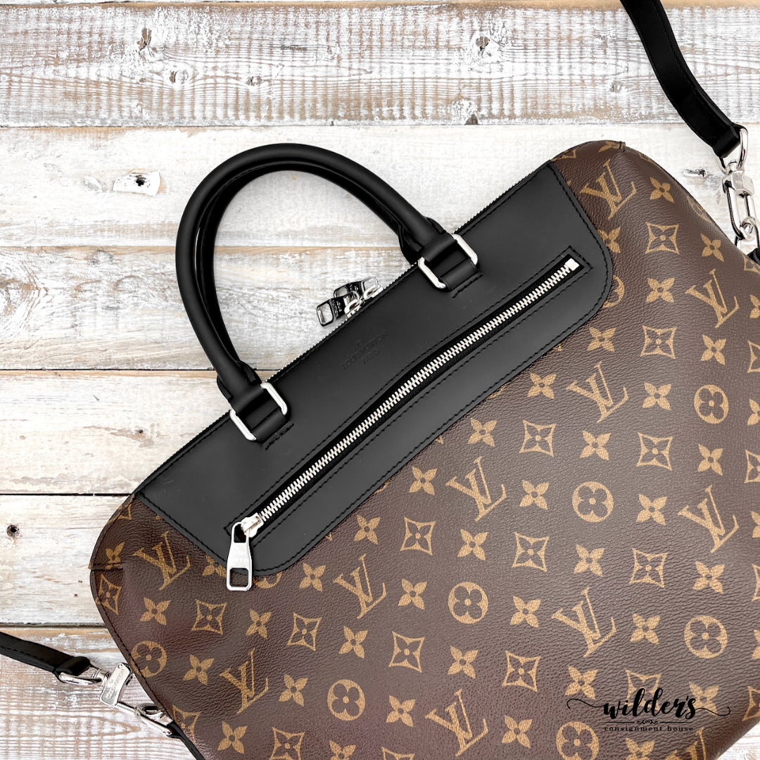 LOUIS VUITTON Porte-Documents Jour in Monogram Macassar