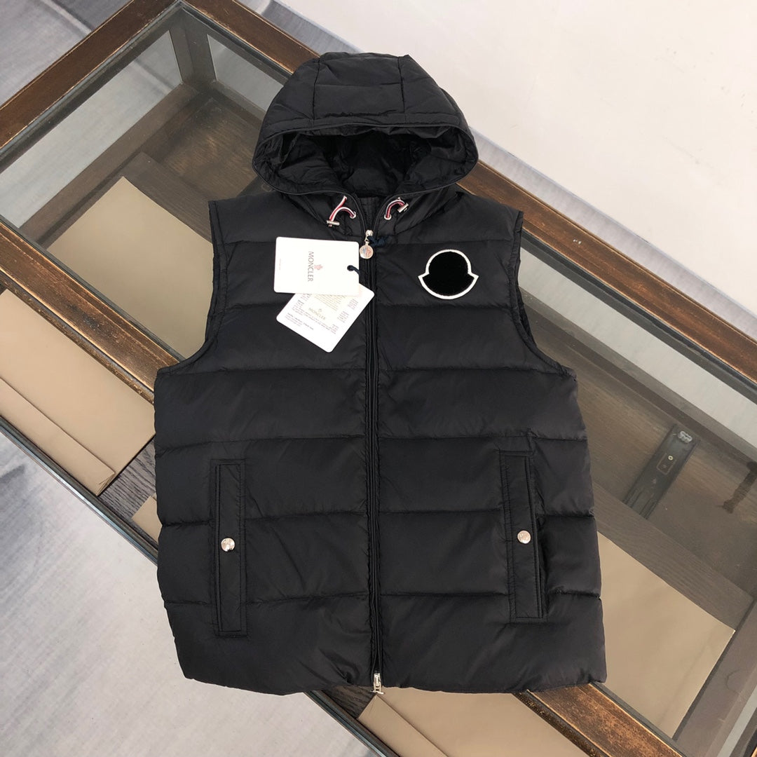 Monteuil Moncler – KJ VIPS