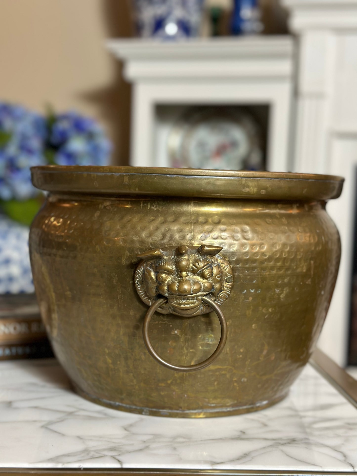 Vintage brass foo dog planter, 13”D, excellent!