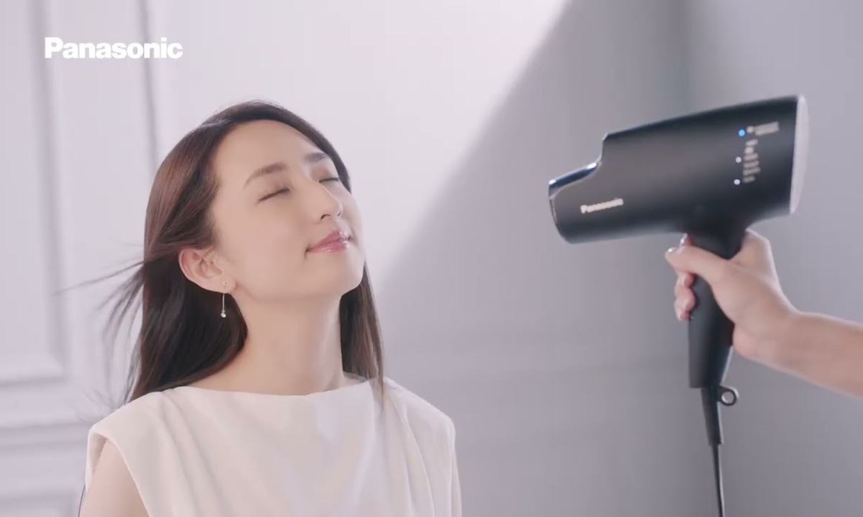 Panasonic's new EH-NA0G Negative Ion Hair Dryer