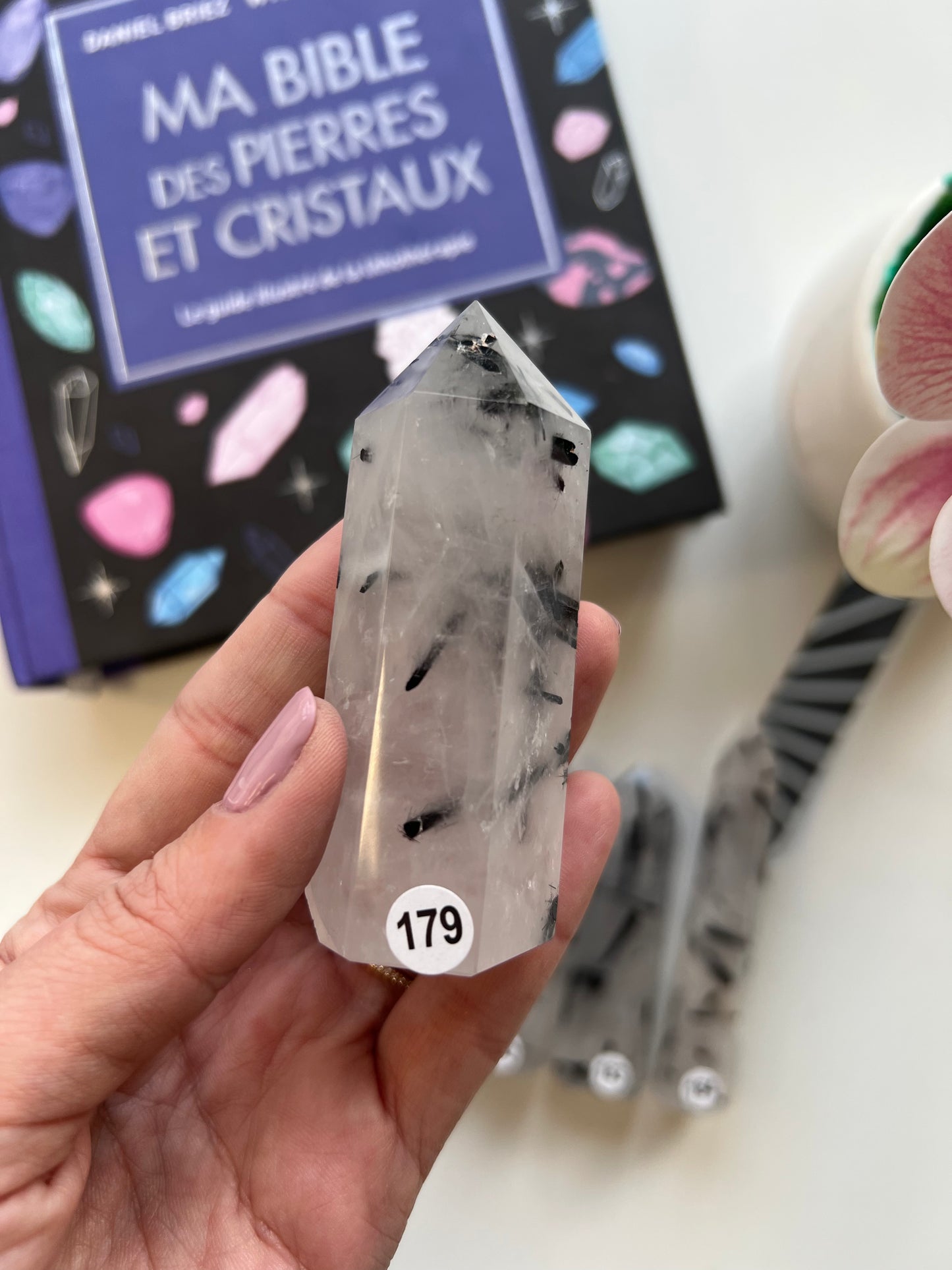 Pointe de quartz tourmaline