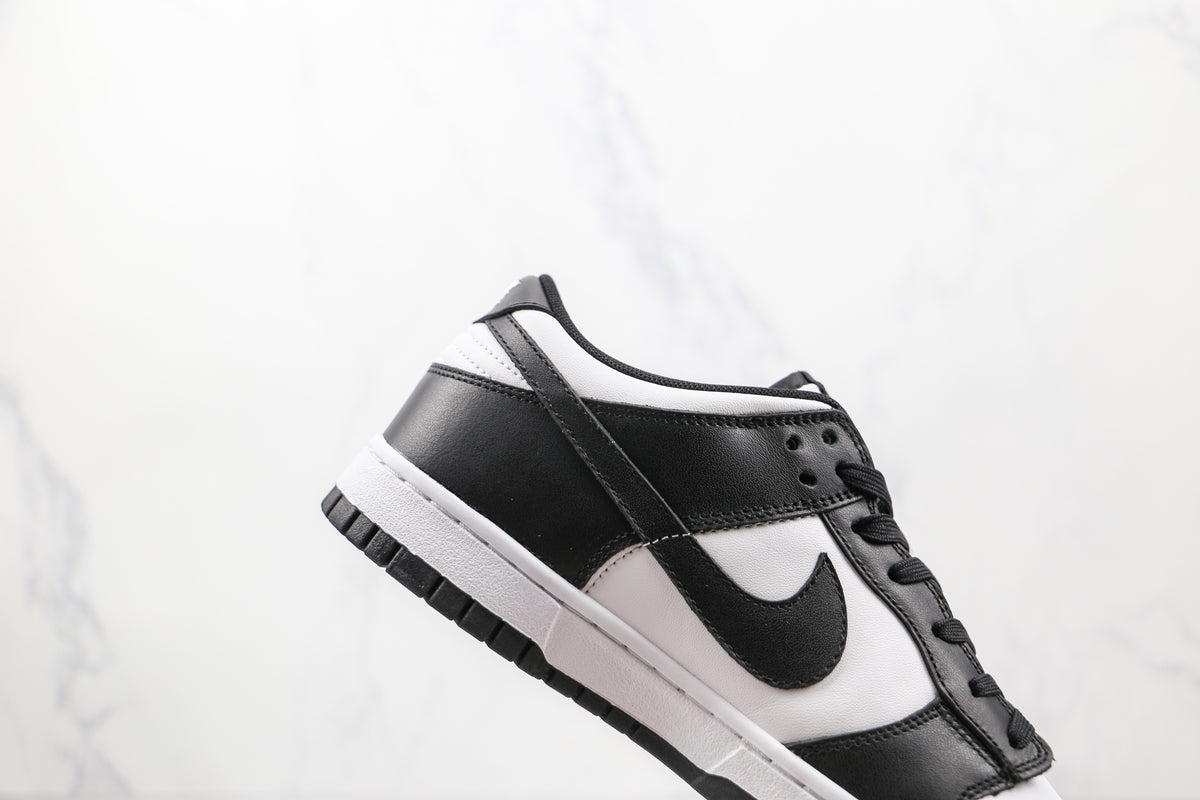 nike low dunks pandas