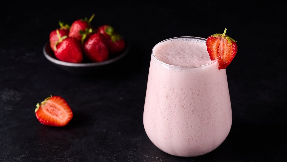 Sweet Strawberry Shake | Erdbeer Milchshake Rezept von FRIENDS FRAPPÉ ...