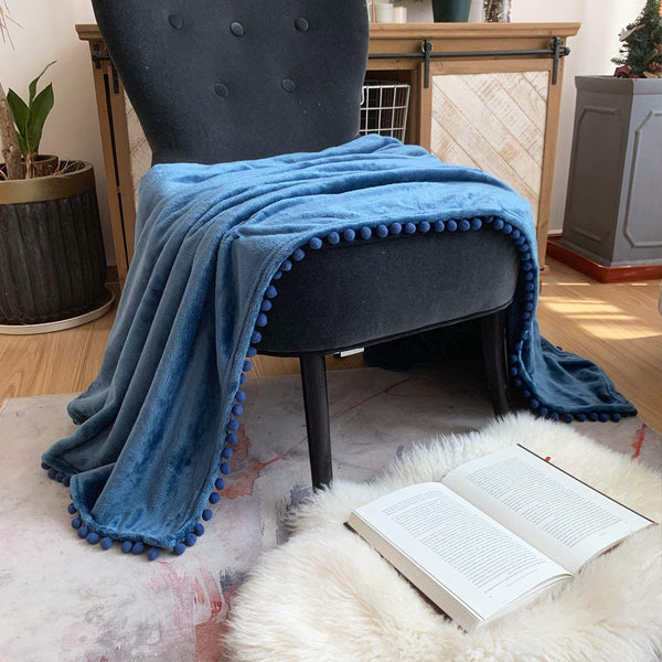Details about   LOMAO Flannel Blanket with Pompom Fringe Lightweight Cozy Bed Blanket Soft Throw 