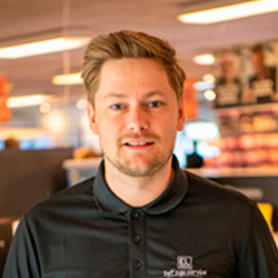 Kristian Iversen er hvidevarekonsulent hos El-Salg i Aalborg SV
