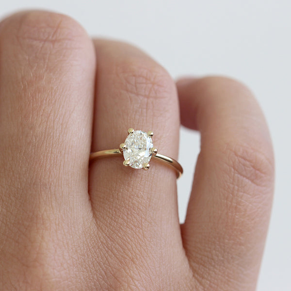 Oval Diamond Engagement Ring 