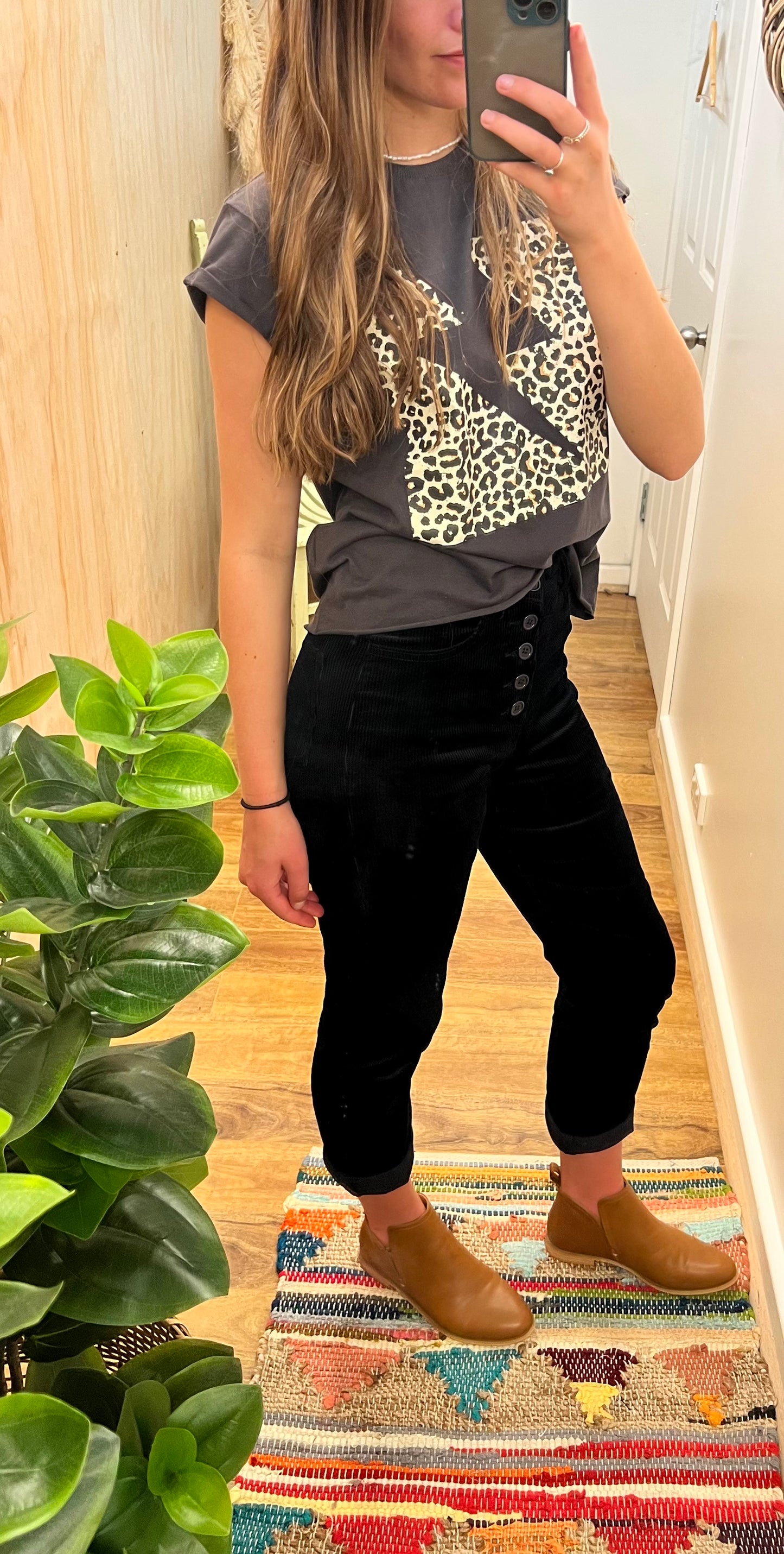 Paper Heart | Sheena Vintage Tee