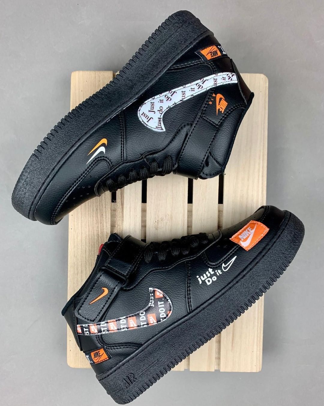 Hassy Celo Disparidad Air Force 1 Mid Just Do It Negras – WeetLife