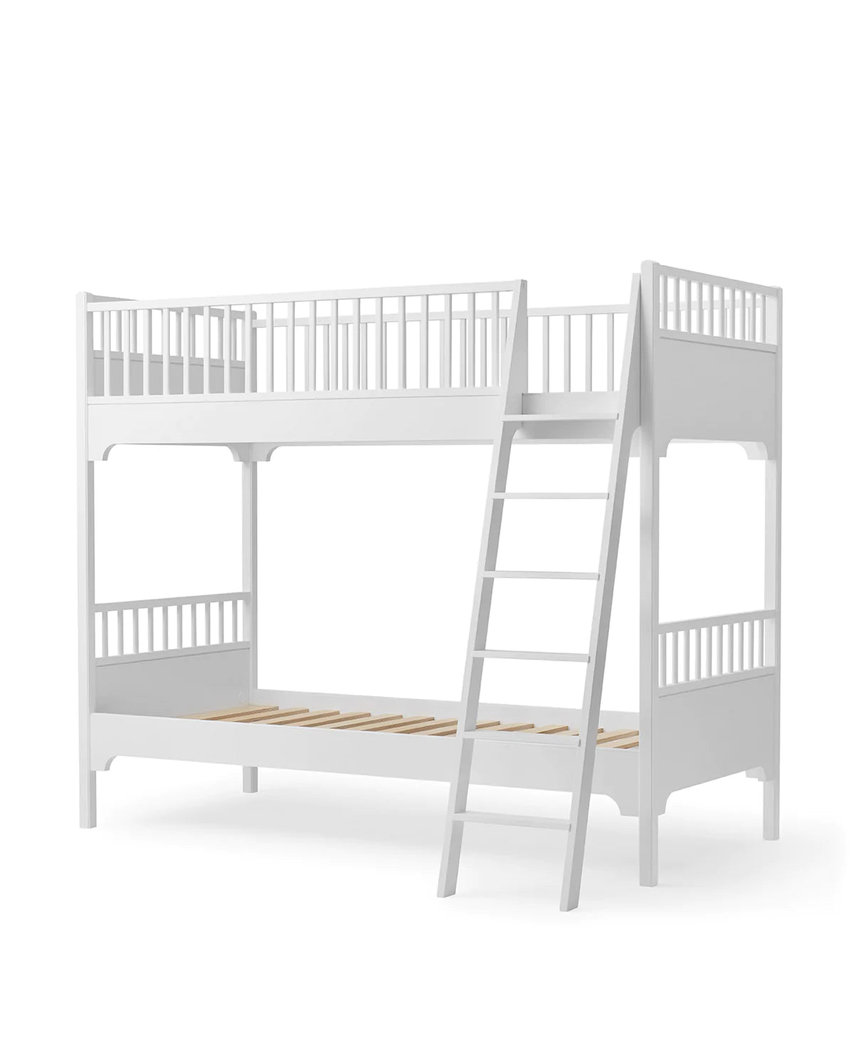 Classic Etagenbett, 90x200 cm m. schräger Leiter, weiß