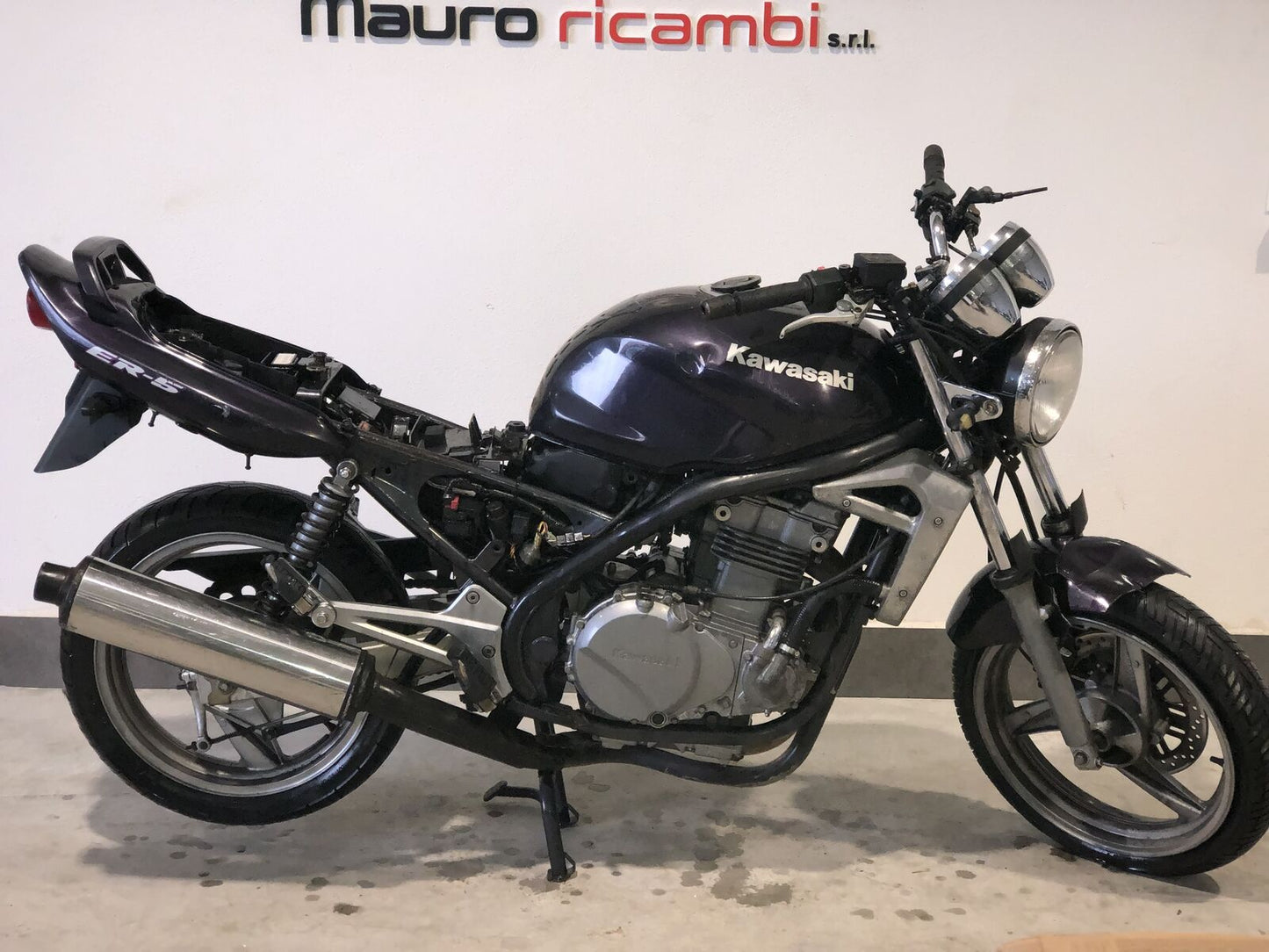 Cavalletto Centrale Supporto Completo Di Molla Kawasaki Er 5 500 2001 2006