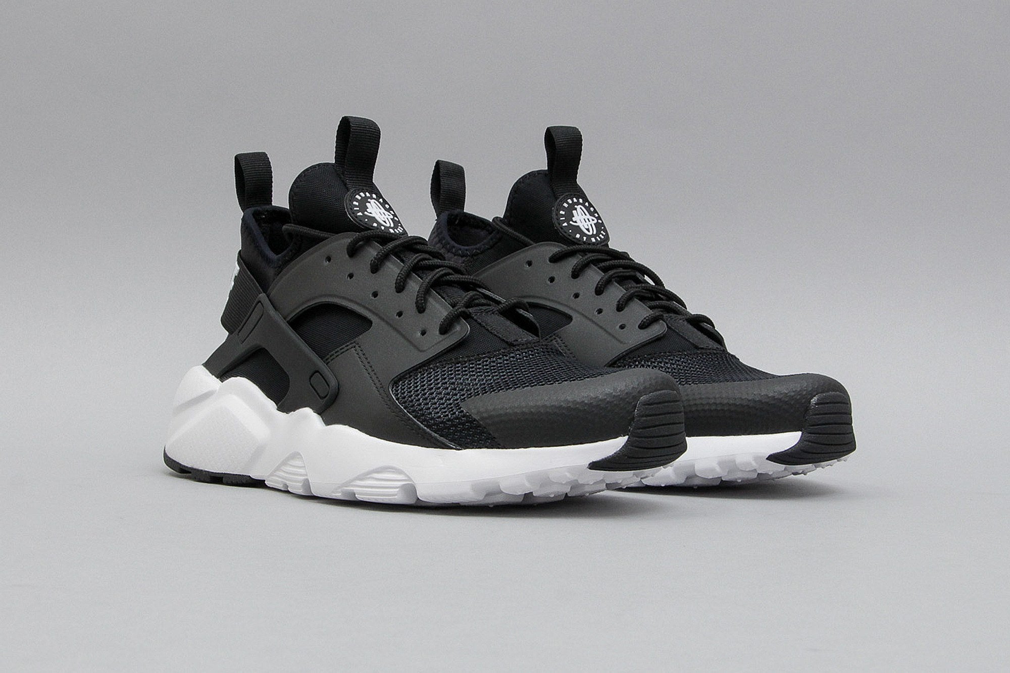 nike air huarache run ultra men's black and white