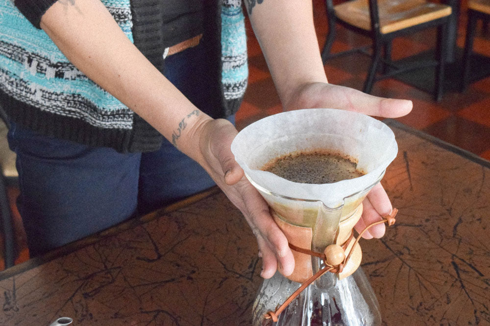 chemex brewing guide agitate grounds