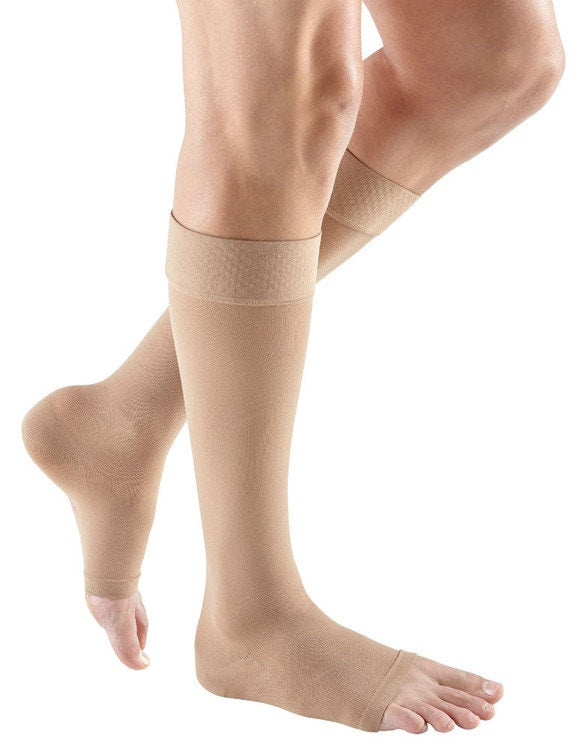 Medi Plus 20-30 mmHg Open Toe Calf High Compression Stockings in Petite Extra Wide with Silicone Border