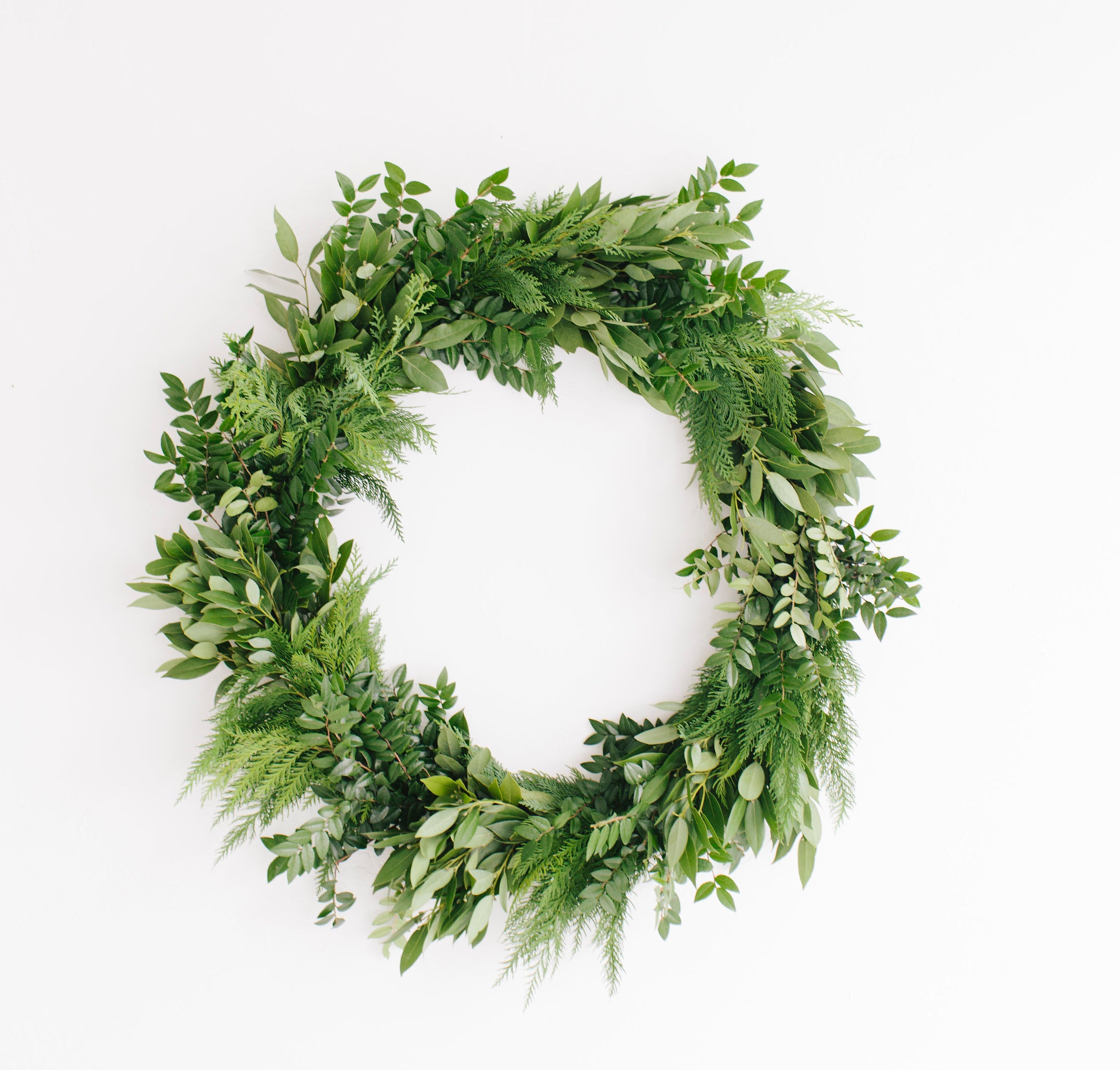 How to Make a Fresh Holiday Wreath - Fawn Design 
