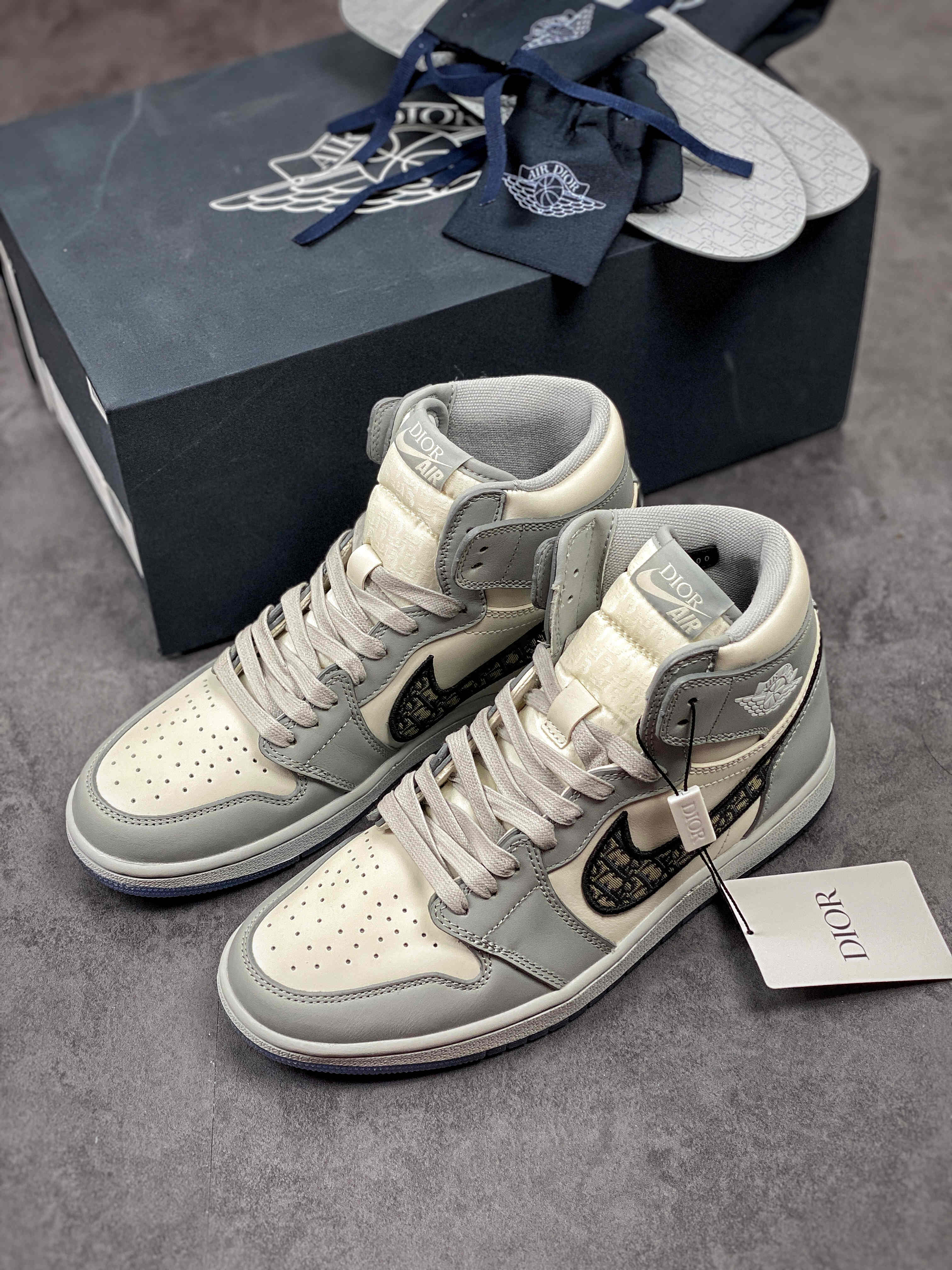 jordan 1 dior box