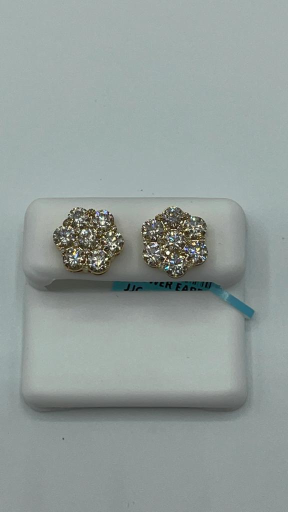 4.5 carat diamond earrings