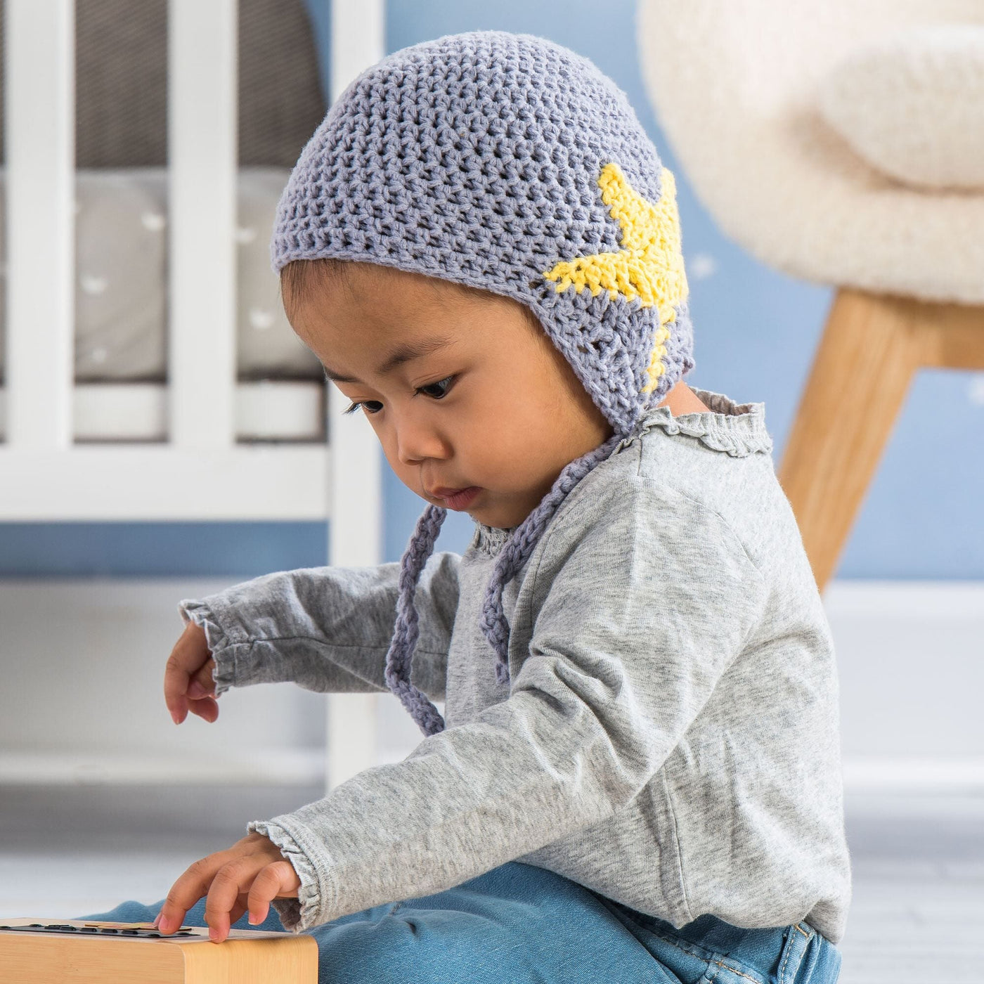CROCHET PATTERN DOWNLOAD - Bernat Crochet Star Baby Earflap Hat