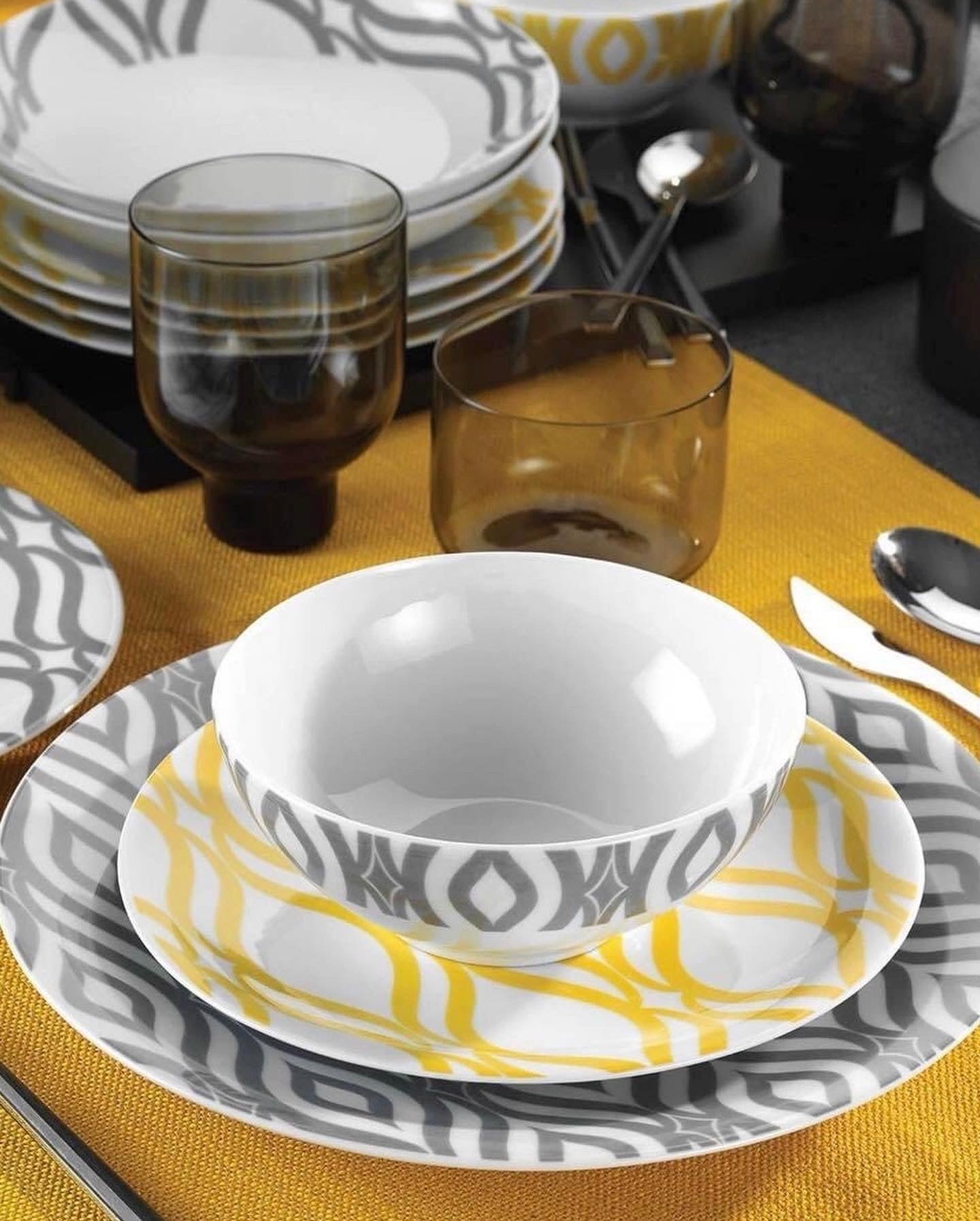 grey yellow dinner set